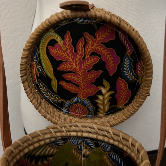 NWOT Rattan cylinder purse! 🌲 Boho bucket bag! - Picture 5 of 7